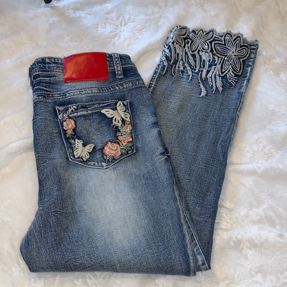 Women’s Embroidered Boot Cut Jeans in Light Blue